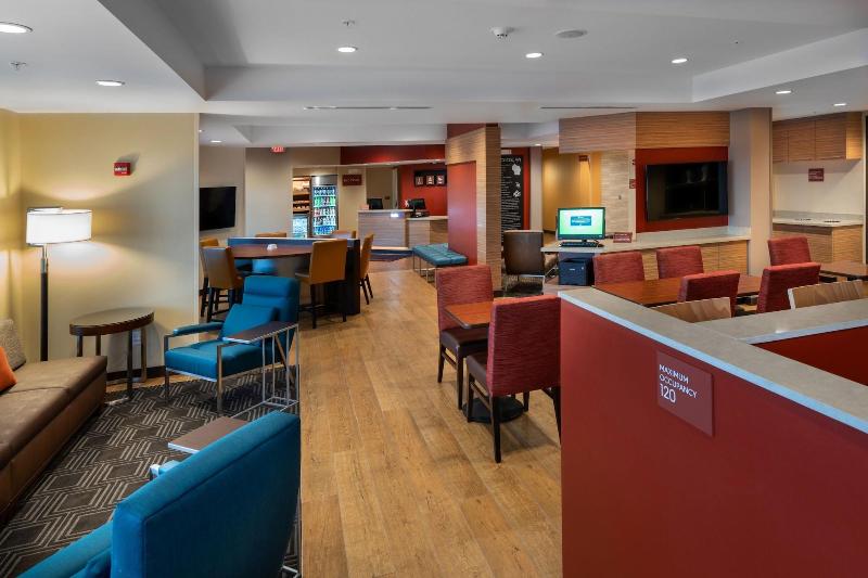 Towneplace Suites By Marriott Milwaukee Oak Creek image
