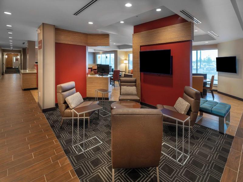 Towneplace Suites By Marriott Milwaukee Oak Creek image