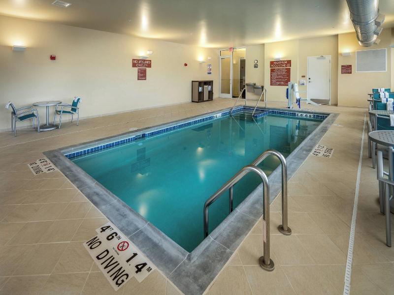 Towneplace Suites By Marriott Milwaukee Oak Creek image