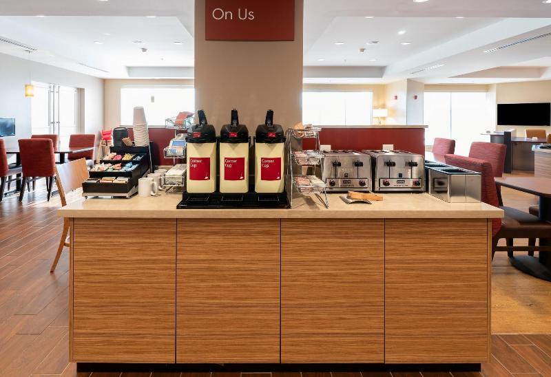 Towneplace Suites By Marriott Milwaukee Oak Creek image