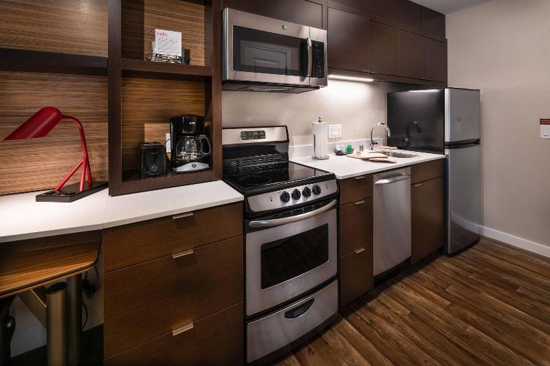 Towneplace Suites By Marriott Milwaukee Oak Creek image