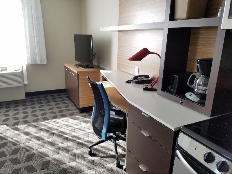 Towneplace Suites By Marriott Milwaukee Oak Creek image