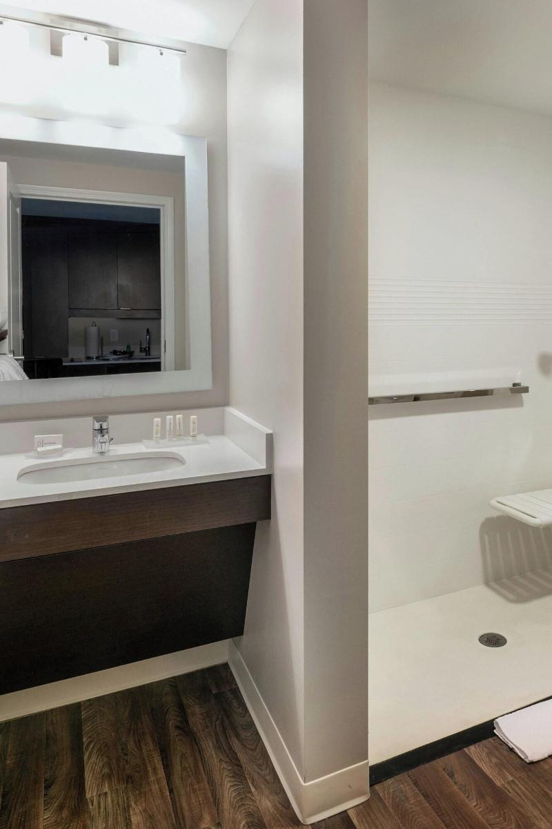 Towneplace Suites By Marriott Milwaukee Oak Creek image