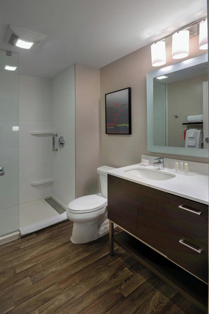Towneplace Suites By Marriott Milwaukee Oak Creek image