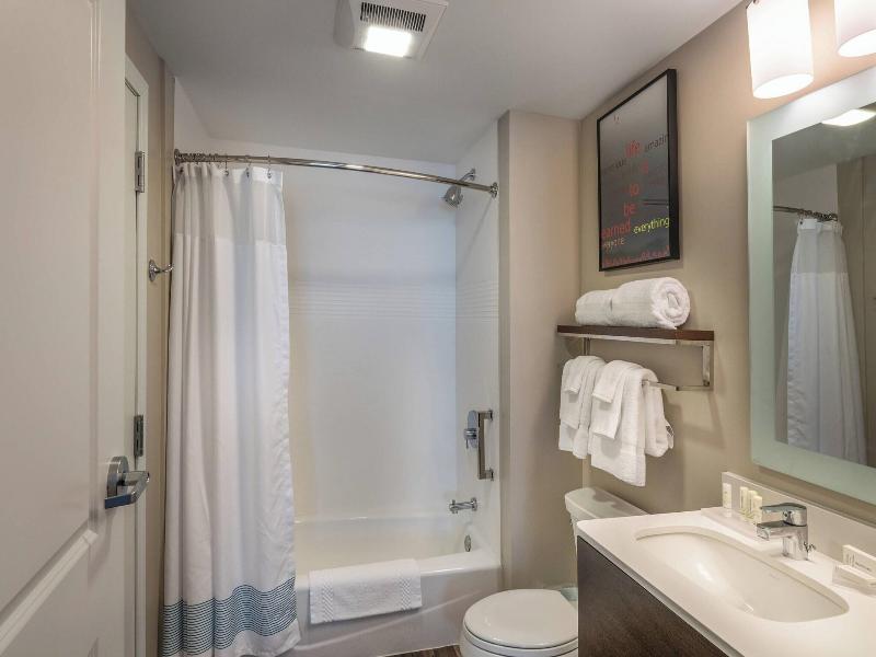 Towneplace Suites By Marriott Milwaukee Oak Creek image