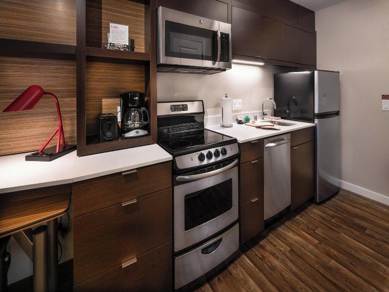 Towneplace Suites By Marriott Milwaukee Oak Creek image