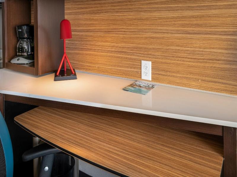 Towneplace Suites By Marriott Milwaukee Oak Creek image
