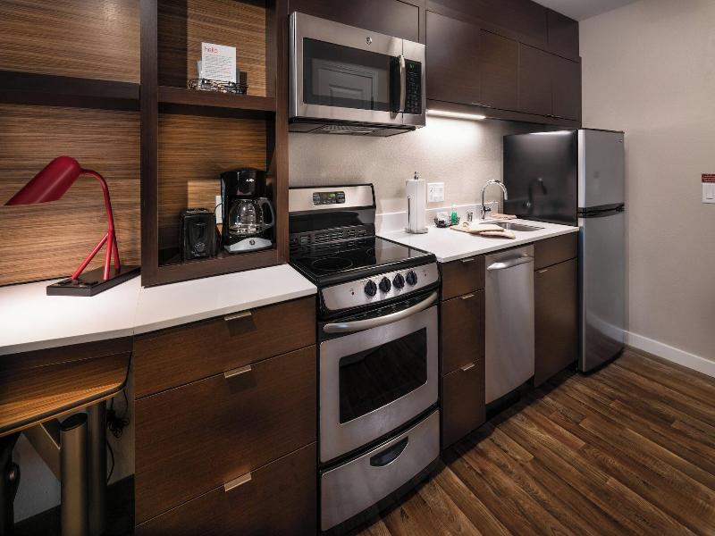 Towneplace Suites By Marriott Milwaukee Oak Creek image