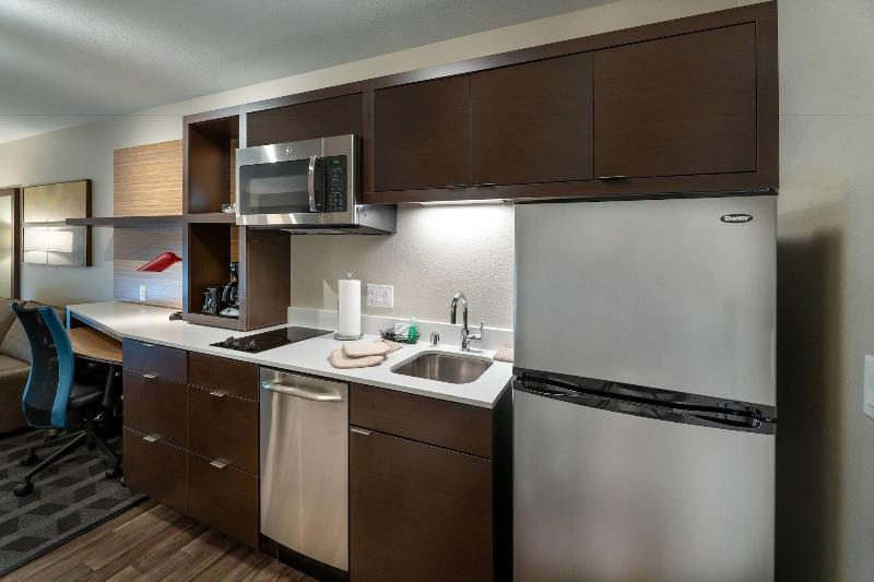 Towneplace Suites By Marriott Milwaukee Oak Creek image