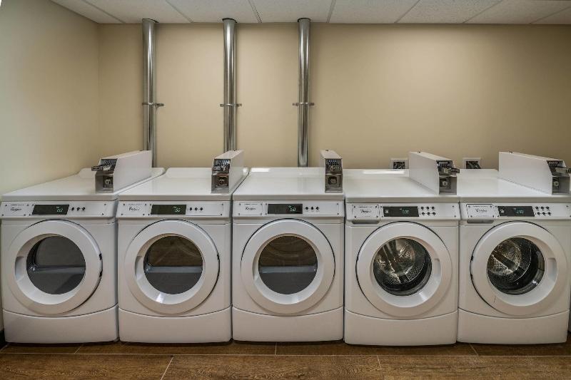 Towneplace Suites By Marriott Milwaukee Oak Creek image