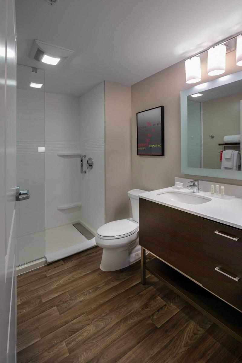 Towneplace Suites By Marriott Milwaukee Oak Creek image