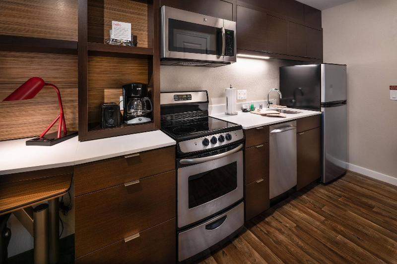 Towneplace Suites By Marriott Milwaukee Oak Creek image