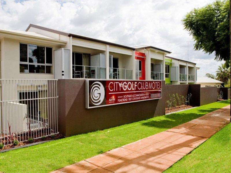 City Golf Club Motel image