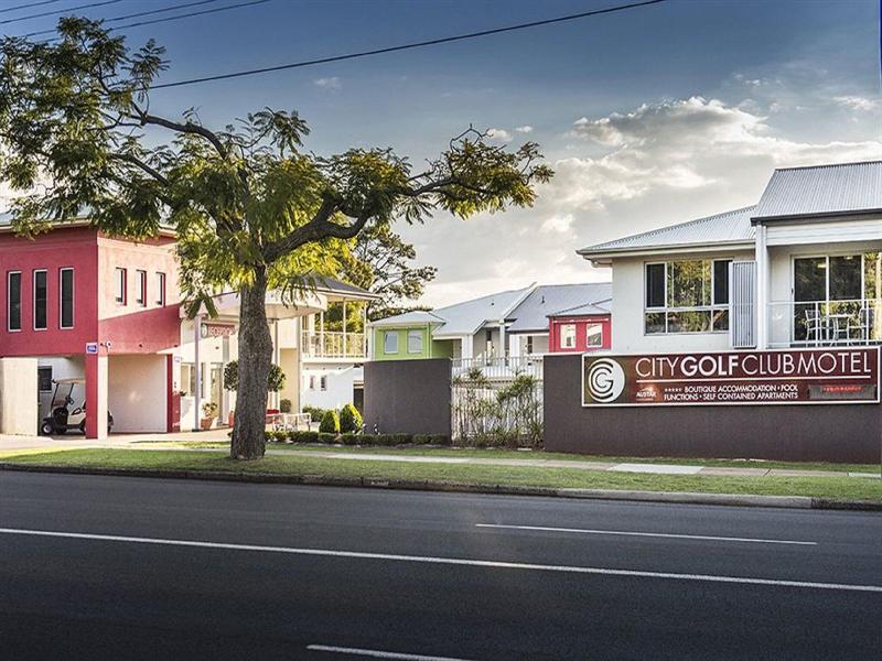 City Golf Club Motel image