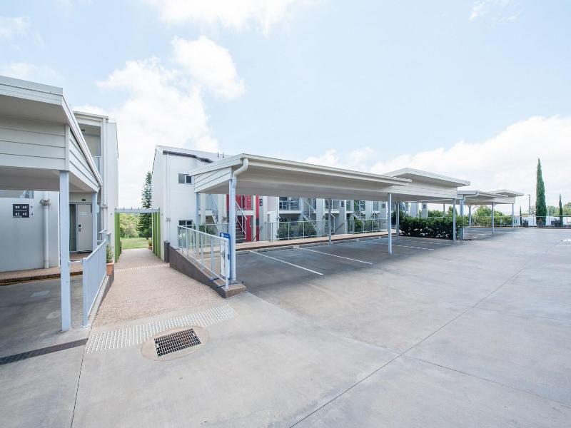 City Golf Club Motel image