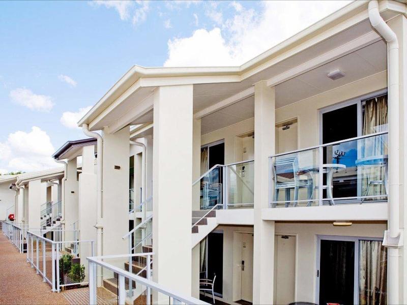 City Golf Club Motel image