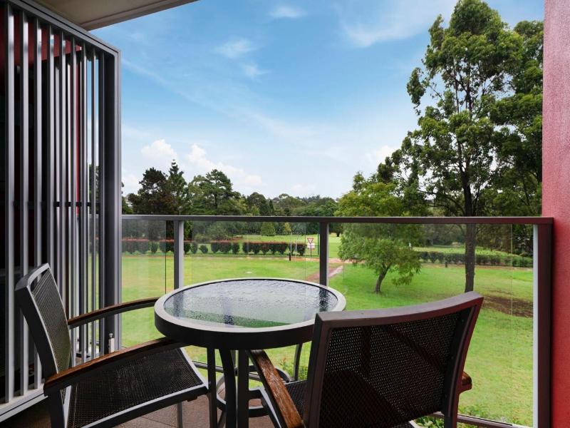 City Golf Club Motel image