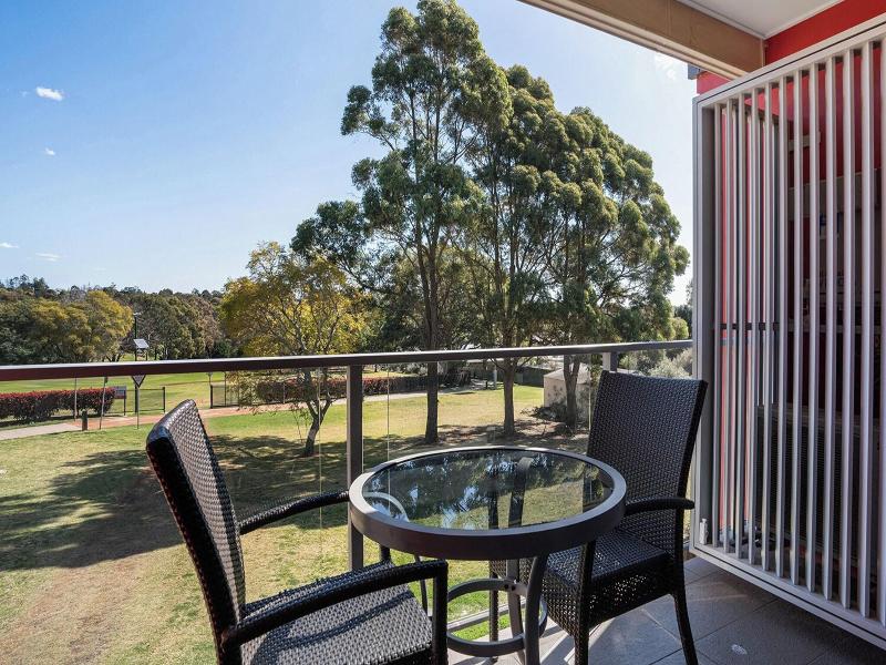 City Golf Club Motel image