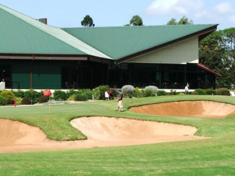 City Golf Club Motel image