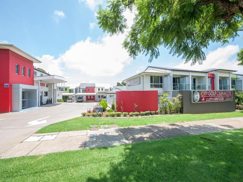 City Golf Club Motel image