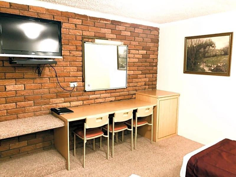 Overlander Motor Lodge Pty Ltd image