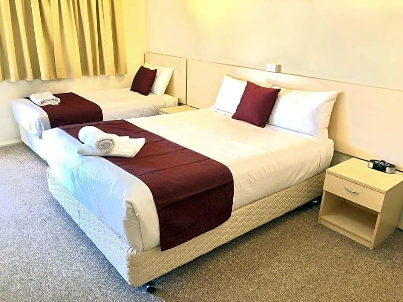Overlander Motor Lodge Pty Ltd image