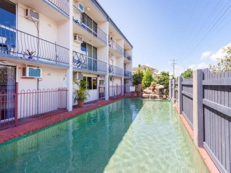 Cairns Holiday Lodge image