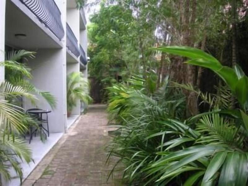 Cairns Holiday Lodge image