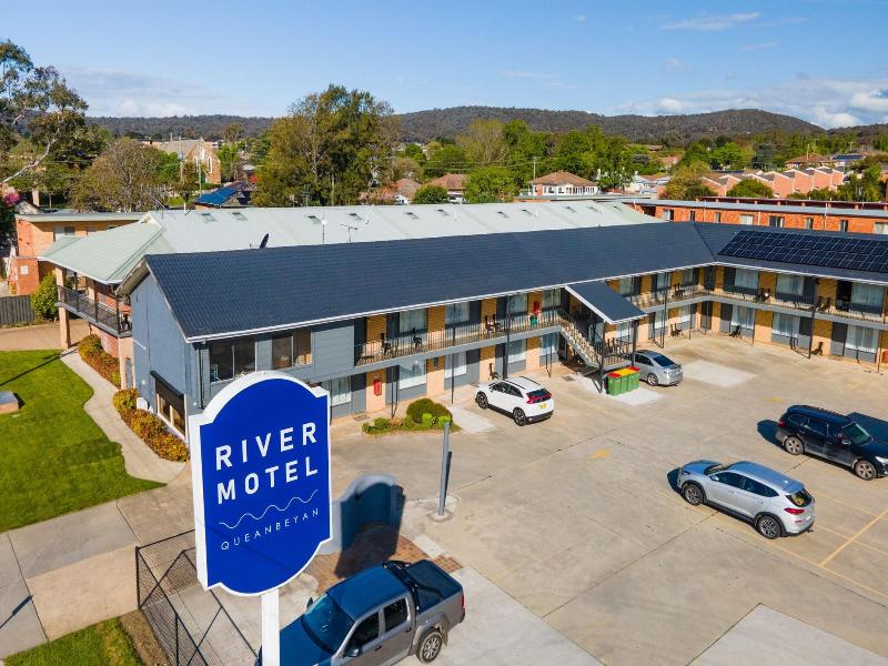 Leagues Motel image
