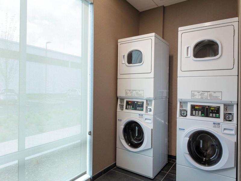 Courtyard By Marriott Indianapolis West Speedway image