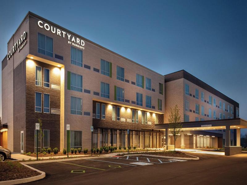 Courtyard By Marriott Indianapolis West Speedway image