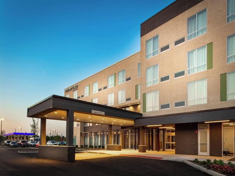Courtyard By Marriott Indianapolis West Speedway image
