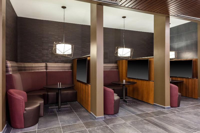 Courtyard By Marriott Indianapolis West Speedway image