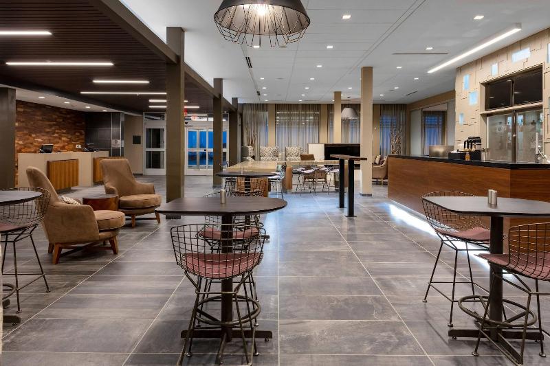Courtyard By Marriott Indianapolis West Speedway image