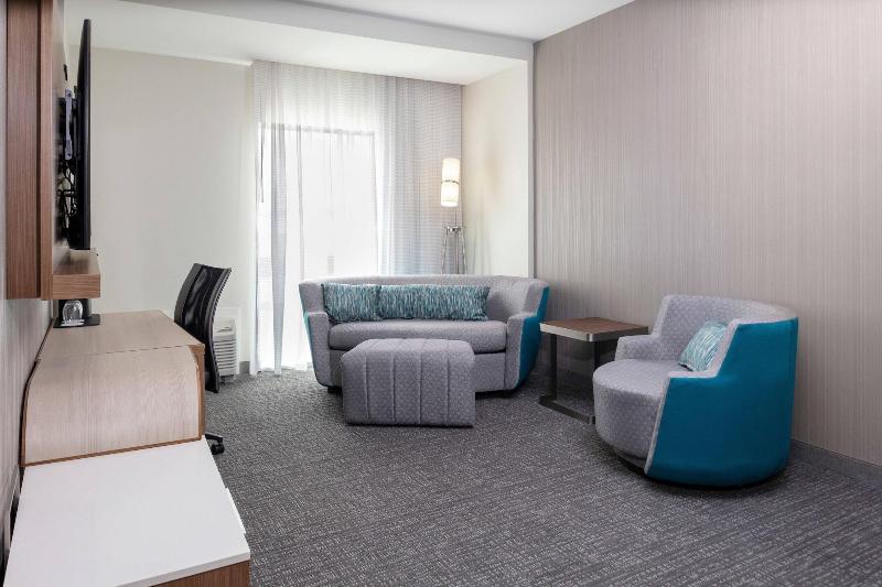 Courtyard By Marriott Indianapolis West Speedway image