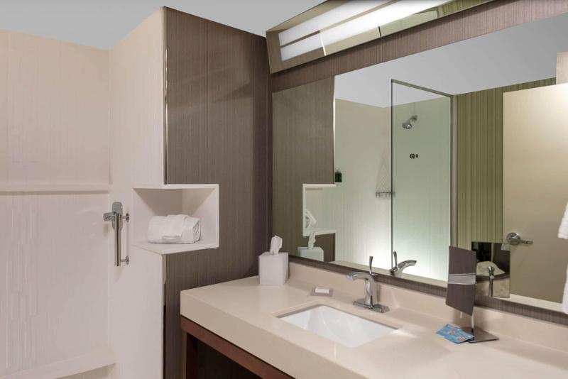 Courtyard By Marriott Indianapolis West Speedway image
