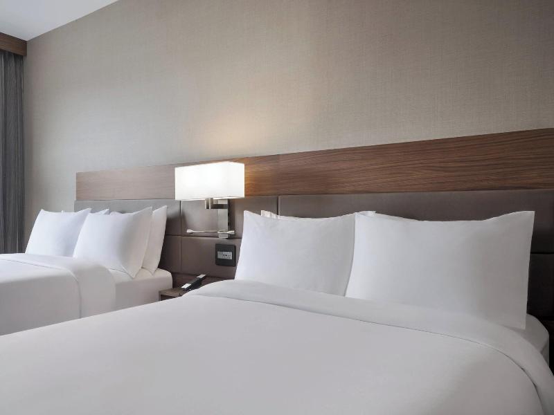 Ac Hotel By Marriott Louisville Downtown image