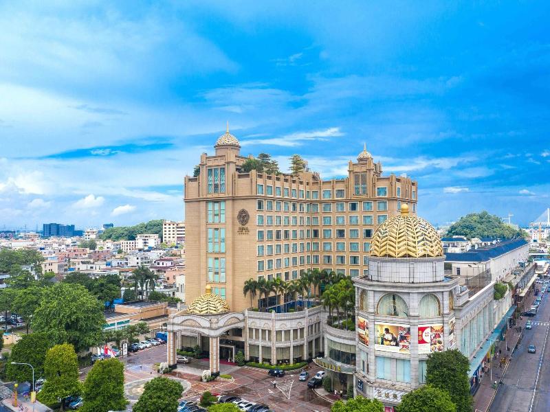 Golden Hotel image