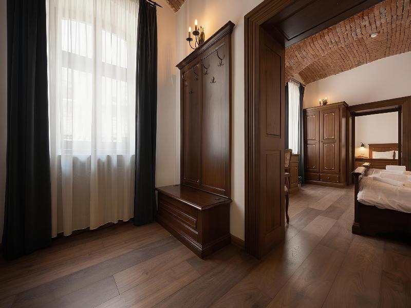 Casa Chitic - Nicolae Balcescu image