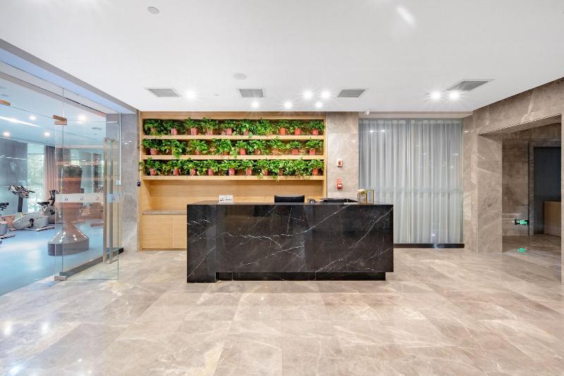 Novotel Huashan image