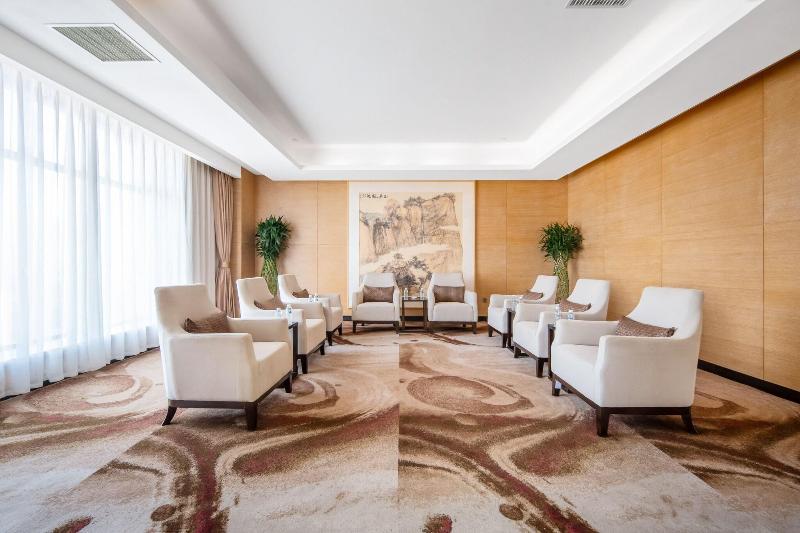 Novotel Huashan image