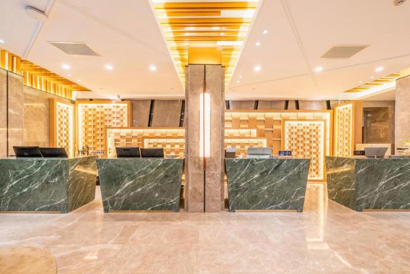 Novotel Huashan image