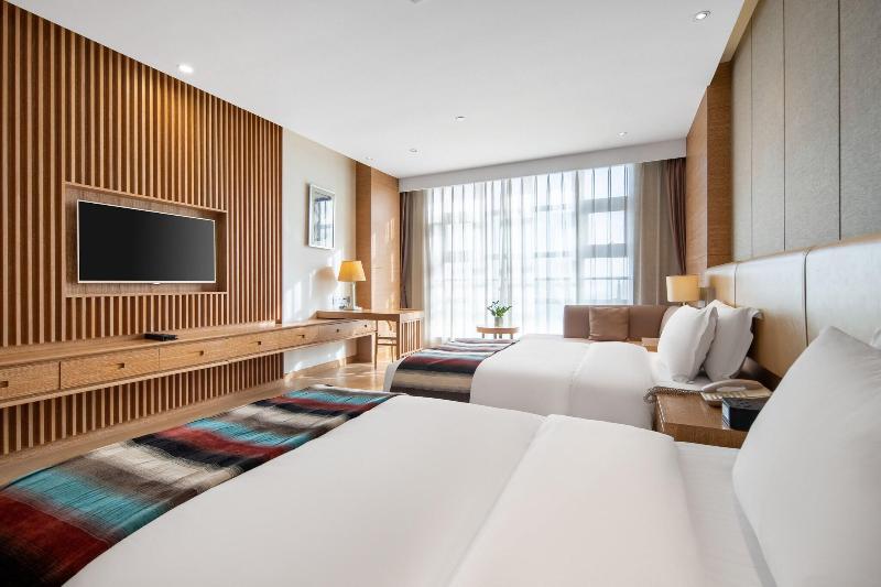 Novotel Huashan image