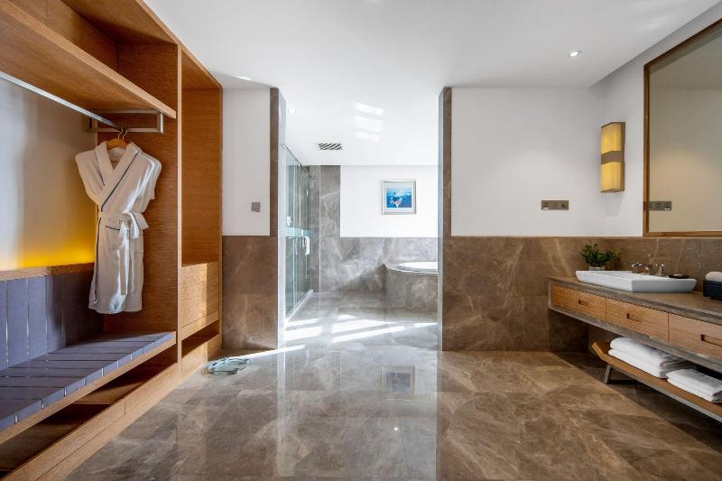 Novotel Huashan image
