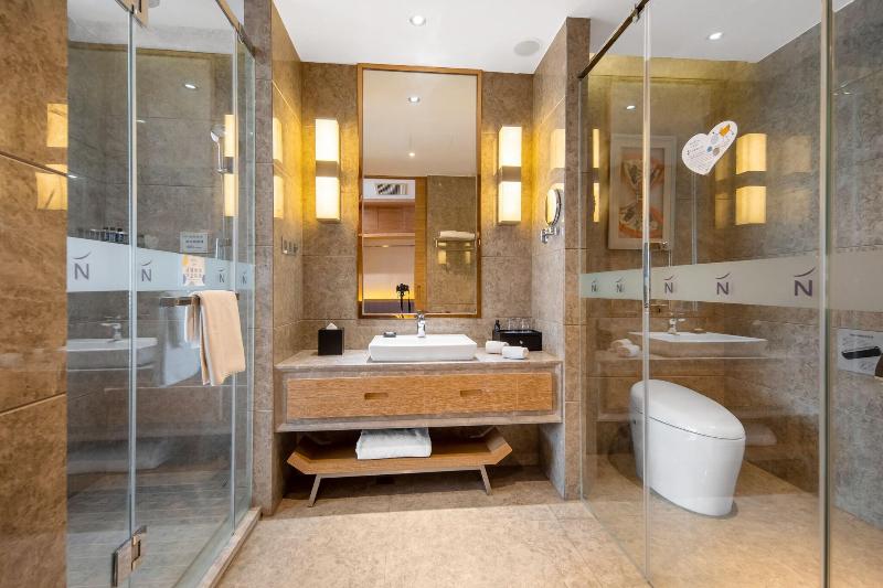 Novotel Huashan image
