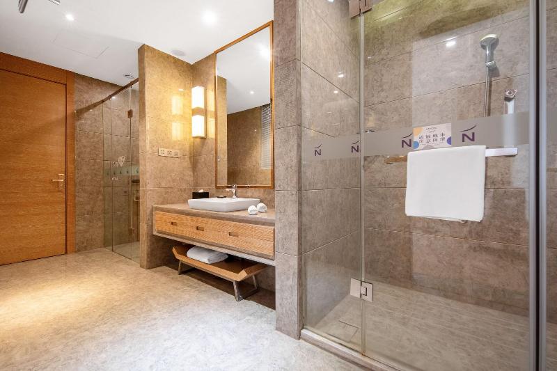 Novotel Huashan image