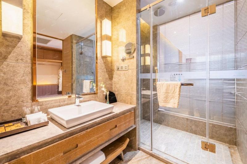 Novotel Huashan image