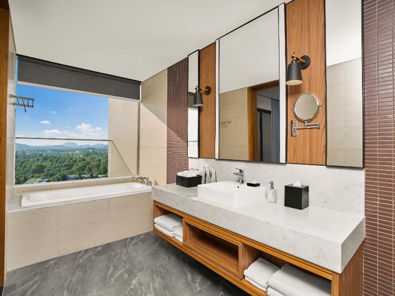 Movenpick Resort Waverly Phu Quoc image