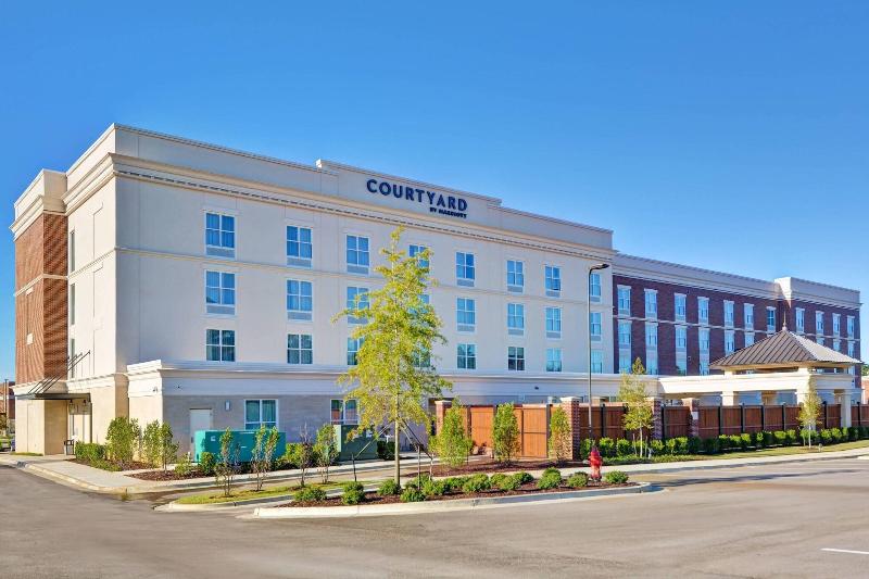 Courtyard By Marriott Jackson Madison image