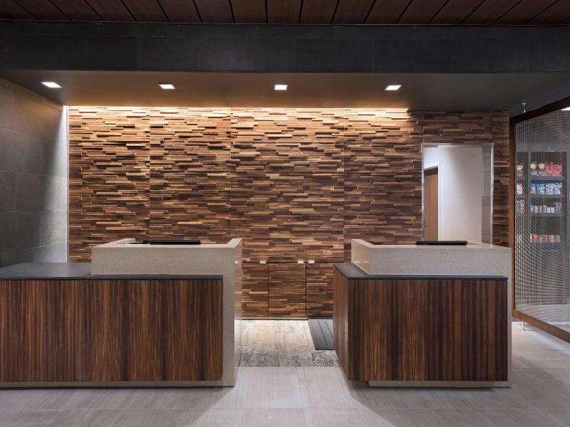 Courtyard By Marriott Jackson Madison